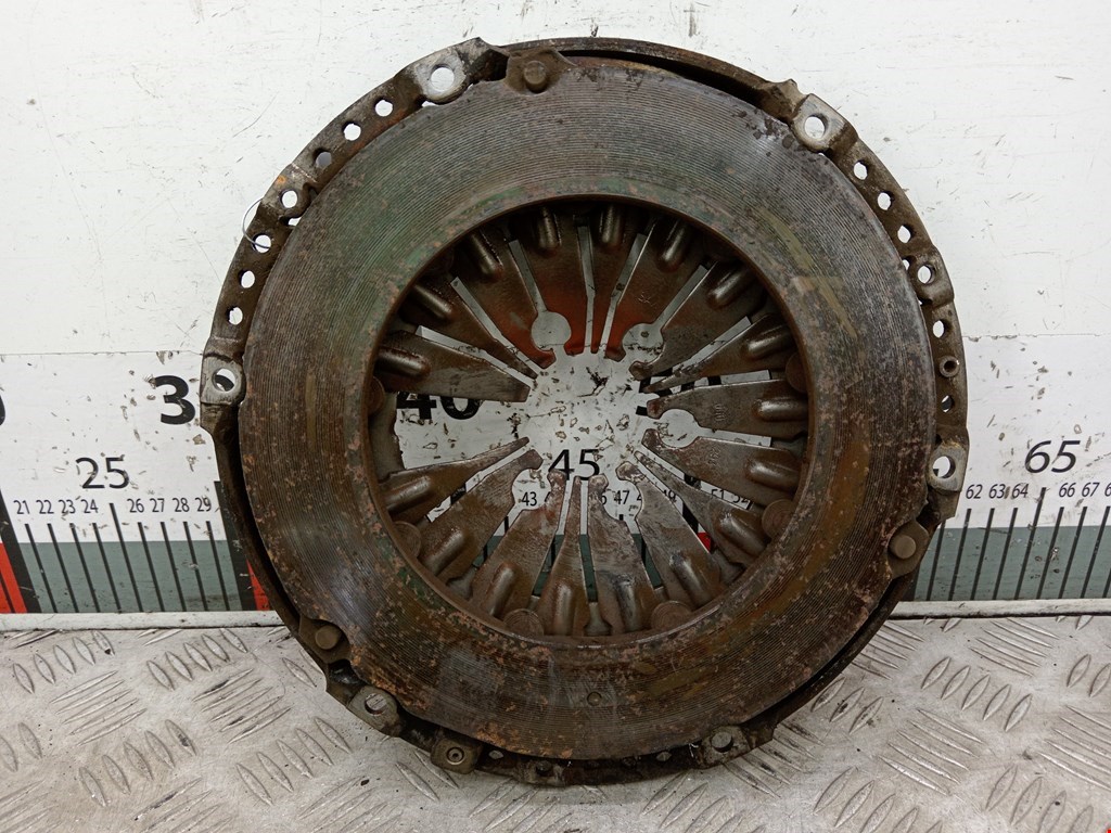 Маховик (демпфер сцепления) VOLKSWAGEN Passat B6 2005-2011