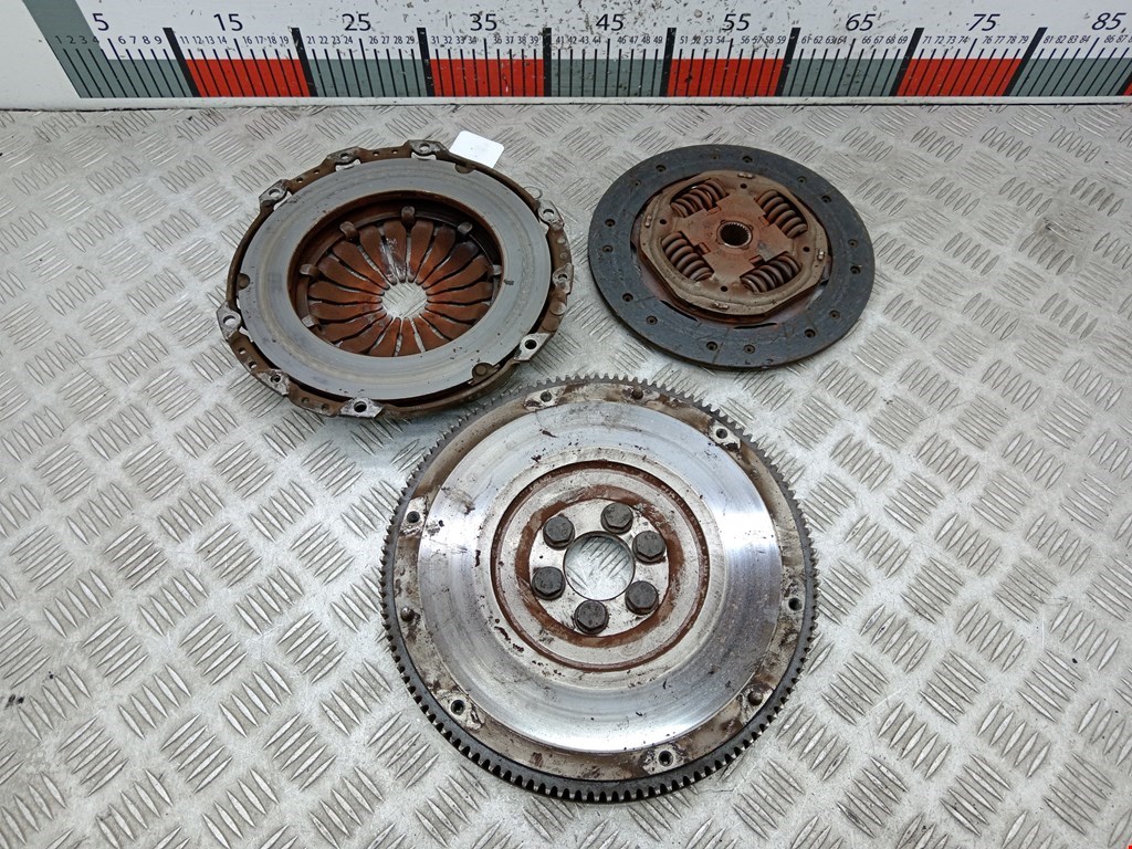 Маховик (демпфер сцепления) VOLKSWAGEN Jetta V 2005-2011