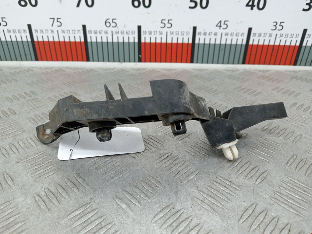 Кронштейн переднего бампера правый HONDA Accord VII 2002-2007