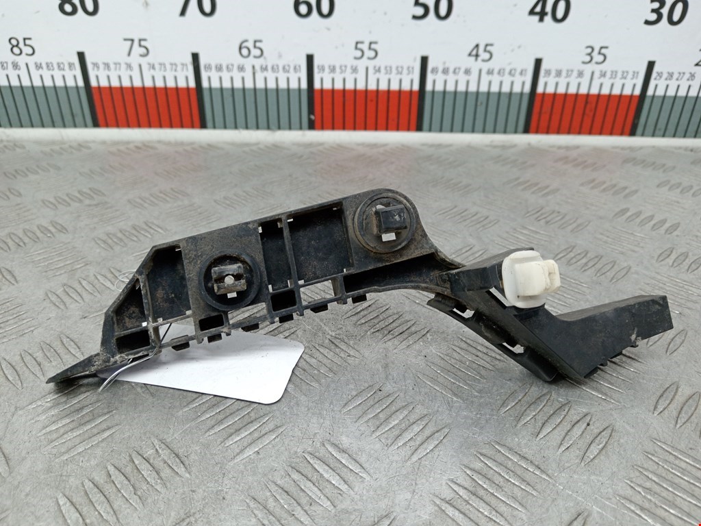 Кронштейн переднего бампера правый HONDA Accord VII 2002-2007