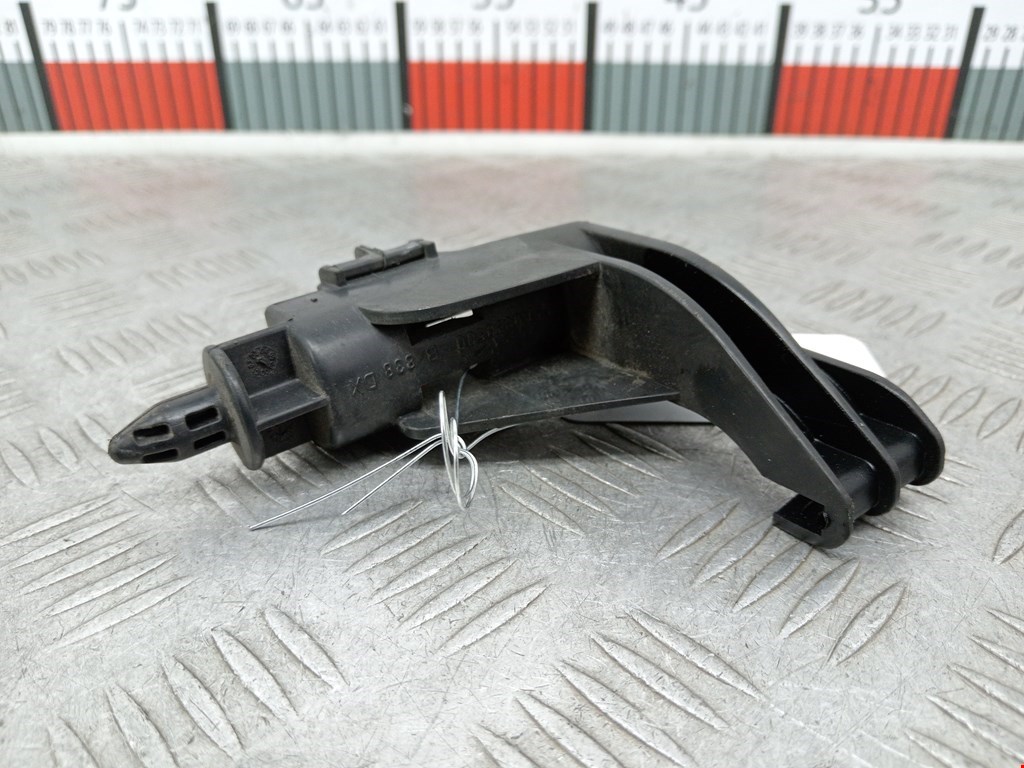 Кронштейн (крепление) радиатора FIAT Stilo 2001-2010