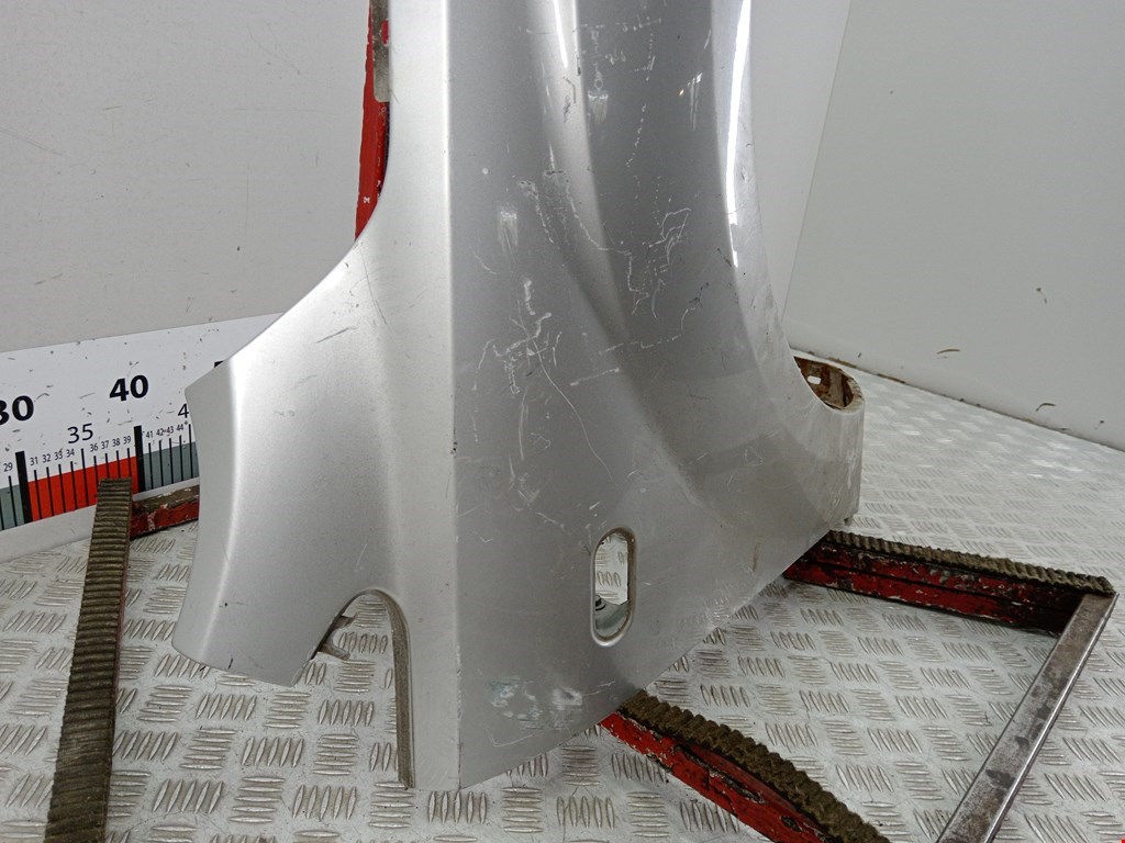 Крыло переднее правое FORD Focus II 2005-2011