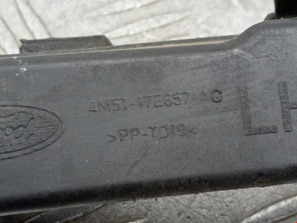 Кронштейн переднего бампера левый FORD Focus II 2005-2011