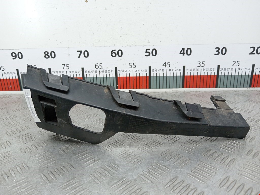 Кронштейн переднего бампера правый FORD Focus II 2005-2011