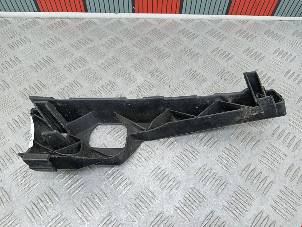 Кронштейн переднего бампера левый FORD Focus II 2005-2011