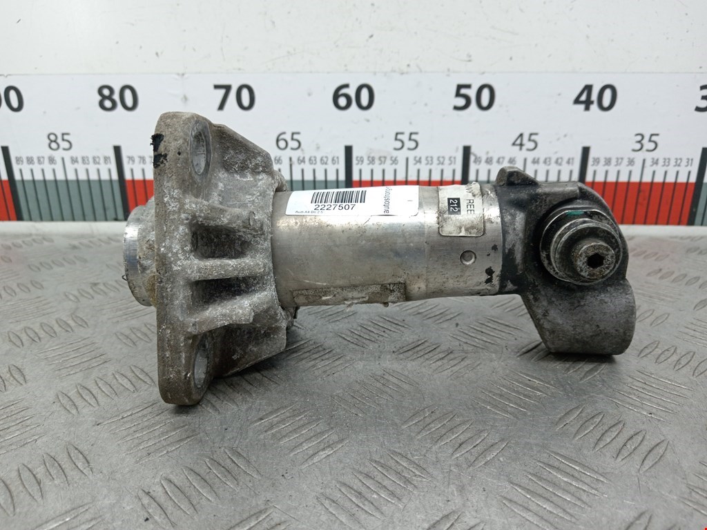 Отбойник бампера передний правый Audi A4 B6 (2000-2006)