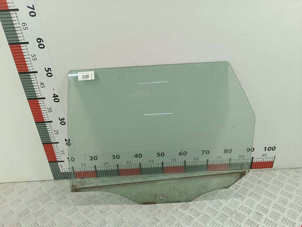 Стекло двери задней левой Ford Focus 1 (1998-2005)