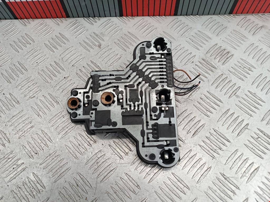 Фонарь задний правый VOLKSWAGEN Golf III 1991-1997