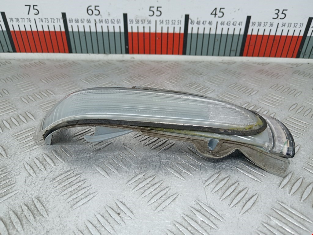 Повторитель указателя поворота в зеркало правый Mercedes S-Class (W220) (1998-2005)