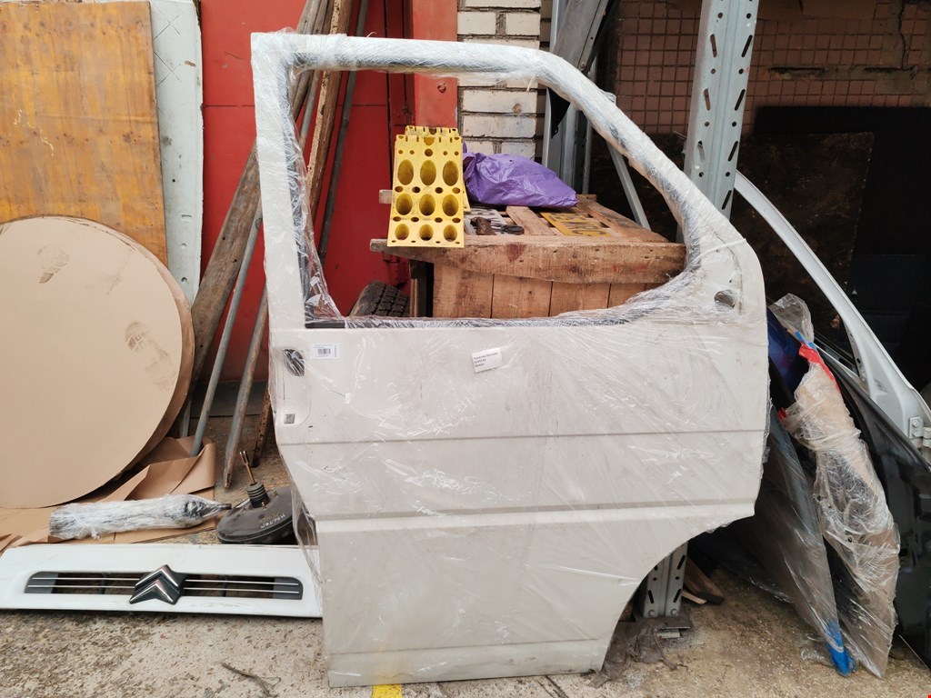 Дверь передняя правая VOLKSWAGEN Transporter T4 1990-2003