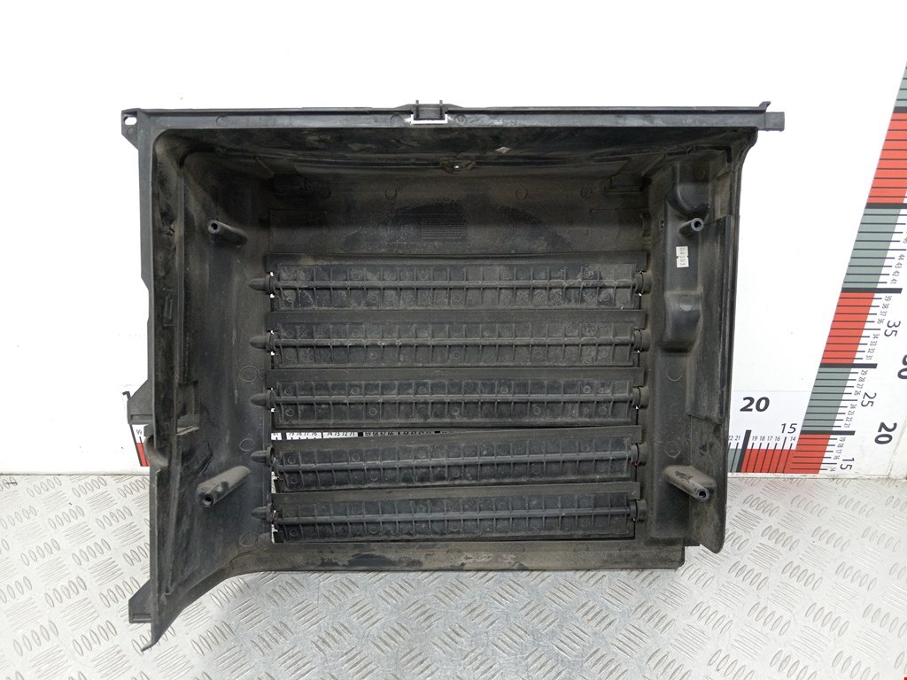 Диффузор (кожух) вентилятора BMW 3er E46 1998-2006