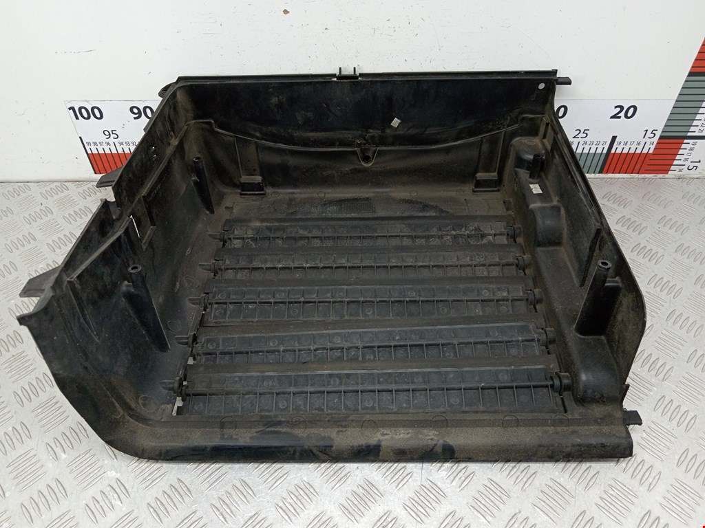 Диффузор (кожух) вентилятора BMW 3er E46 1998-2006