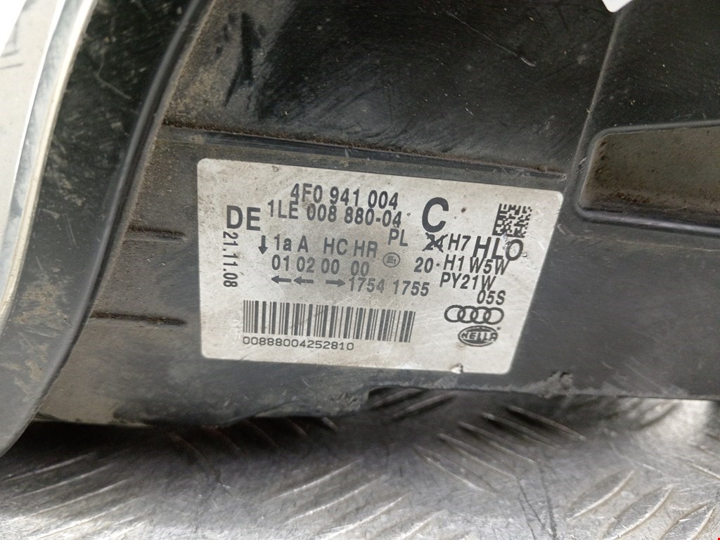 Фара правая AUDI A6 C6 2004-2010