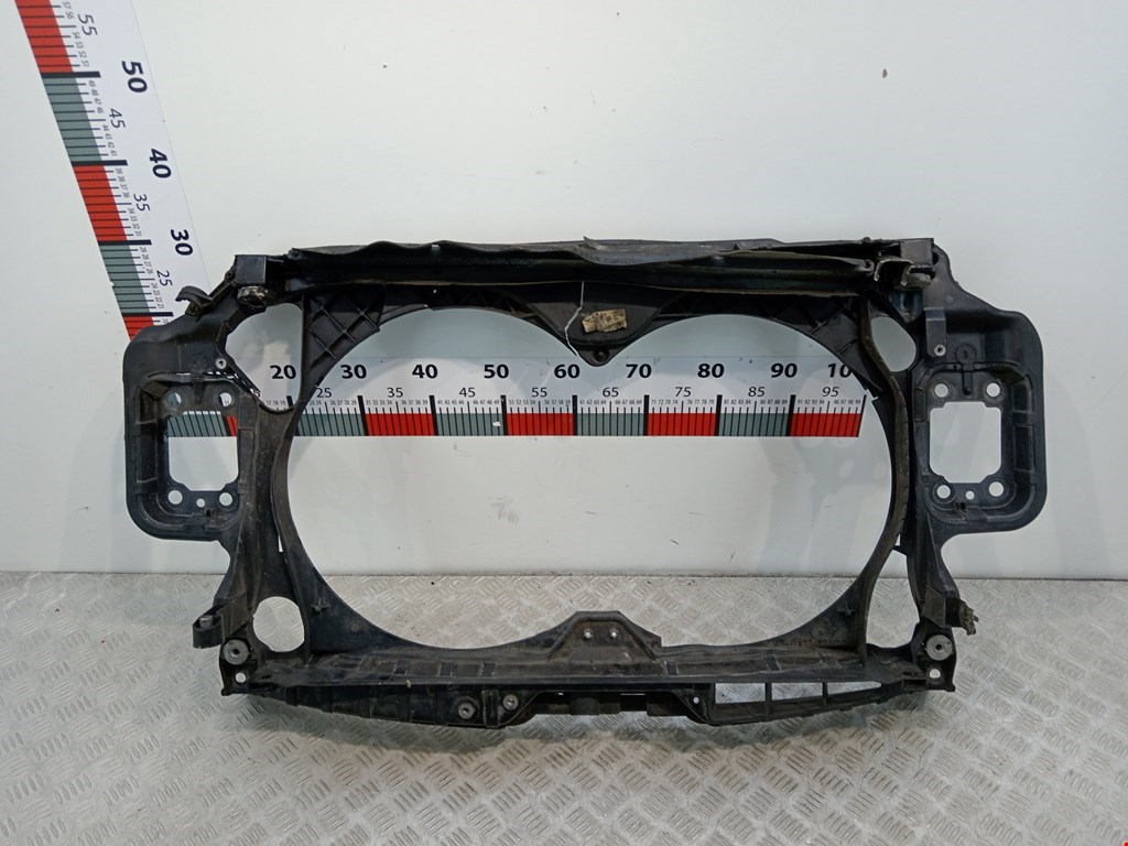 Панель передняя (передняя монтажная панель рамка передняя телевизор) Audi A6 C6 (2004-2011)