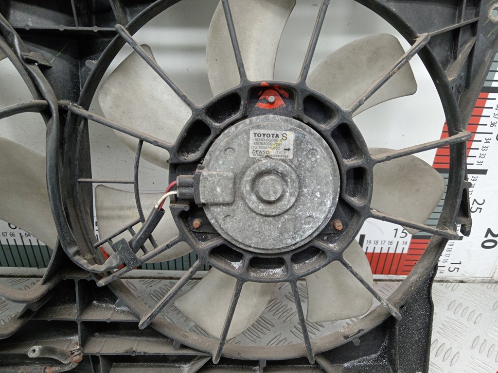 Вентилятор радиатора основного TOYOTA Corolla Verso E121 AR10 2001-2009