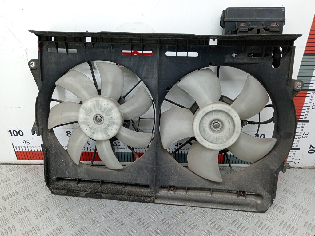 Вентилятор радиатора основного TOYOTA Corolla Verso E121 AR10 2001-2009