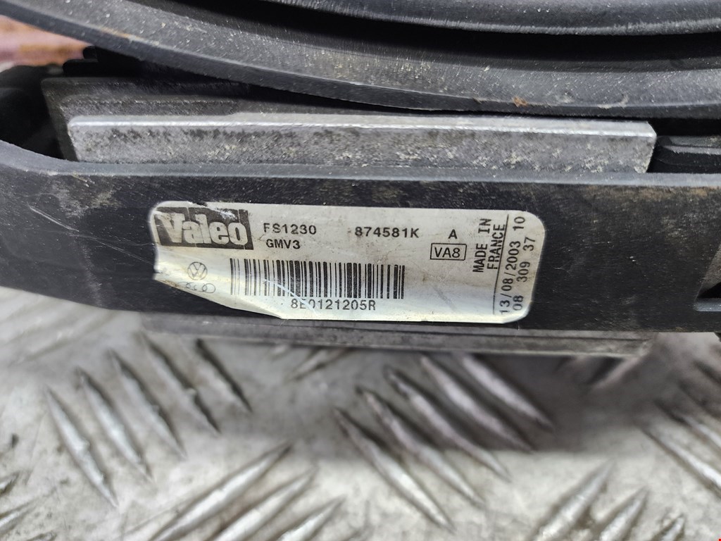 Вентилятор радиатора основного AUDI A4 B6 2001-2005