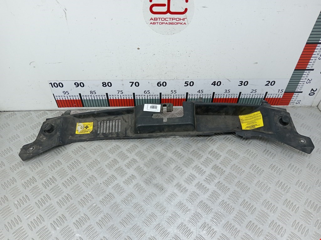 Накладка декоративная (на рамку радиатора) Volvo V50 1 (2004-2010)