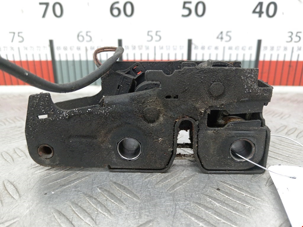 Замок капота SKODA Octavia A5 1Z- 2004-2013