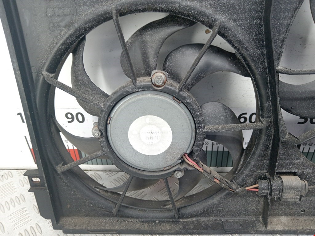 Вентилятор радиатора основного VOLKSWAGEN Tiguan 2007-2016