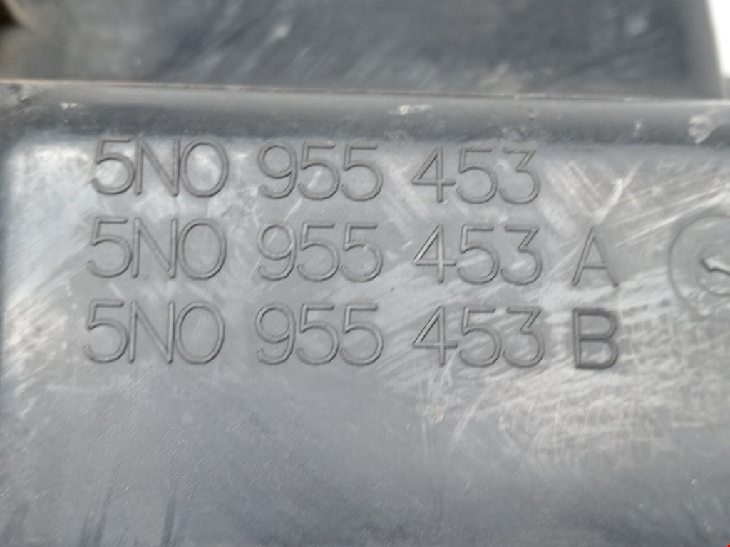 Бачок омывателя VOLKSWAGEN Tiguan 2007-2016