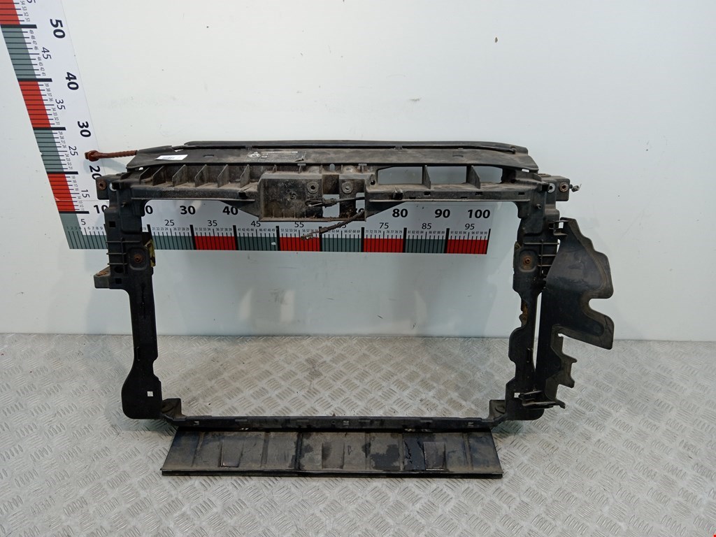 Панель передняя (передняя монтажная панель рамка передняя телевизор) Volkswagen Tiguan 1 (2007-2016)