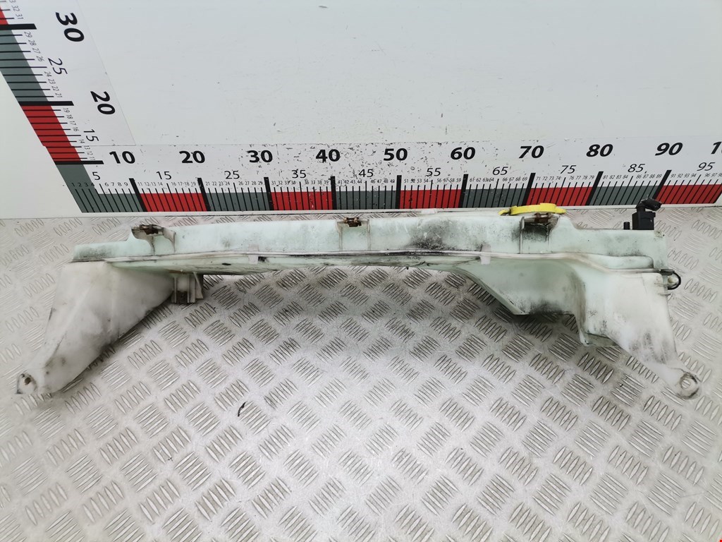 Бачок омывателя DODGE Nitro 2006-2011