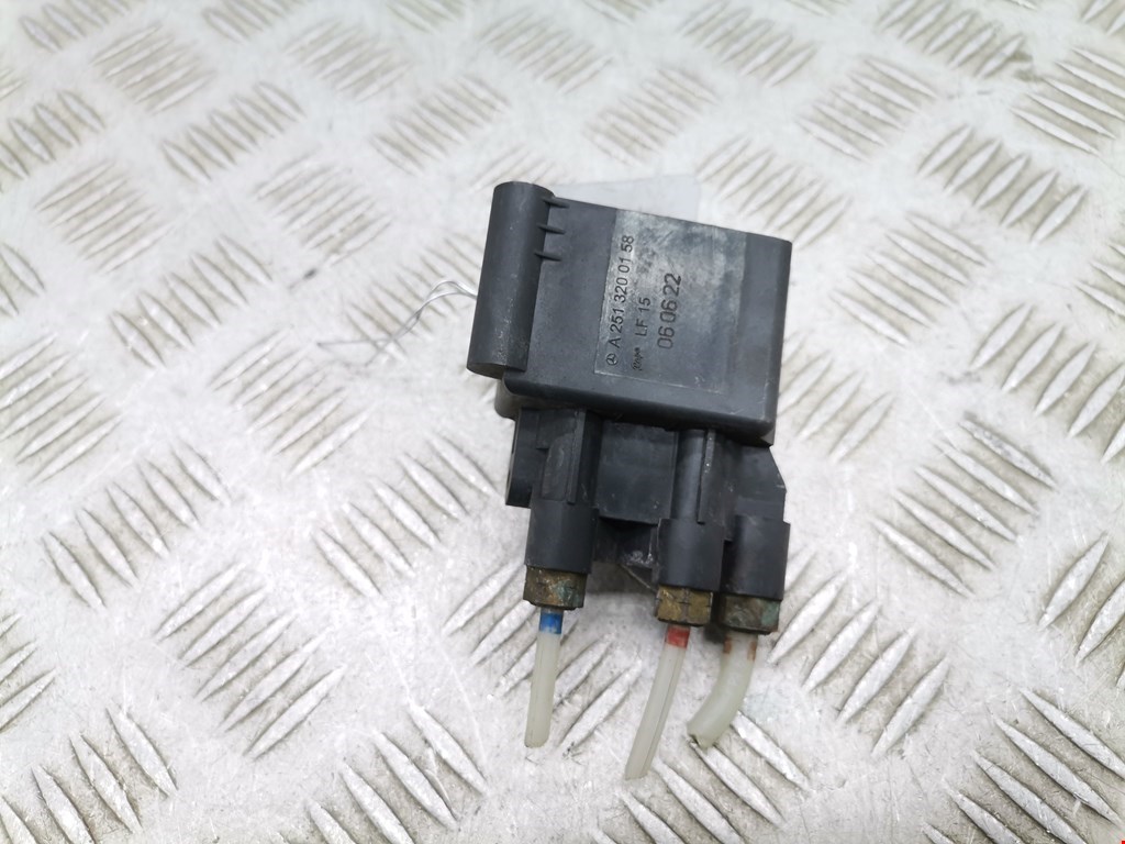 Блок клапанов пневмоподвески Mercedes R-Class (W251) (2005-2017)