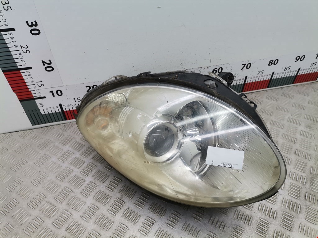 Фара правая MERCEDES-BENZ R-Class W251 2005-2017