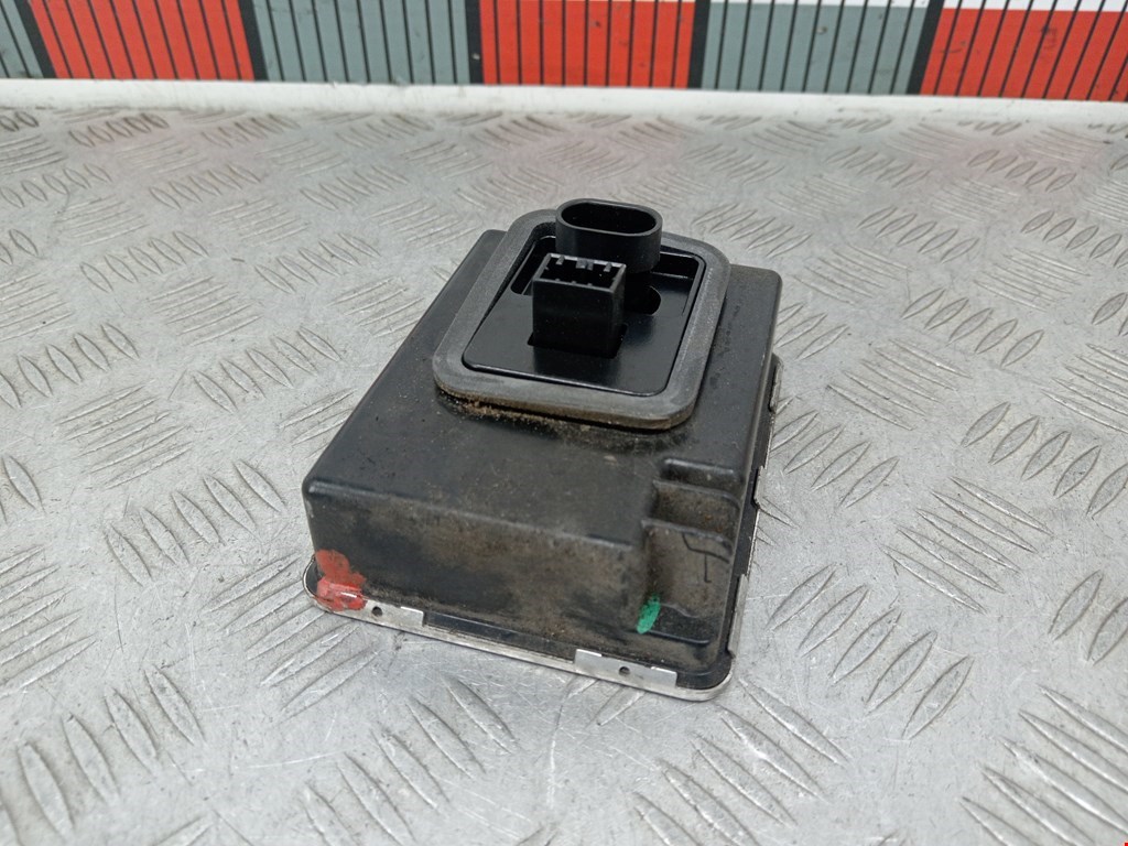 Блок ксеноновой лампы (розжига ксенона) AUDI A4 B6 2001-2005