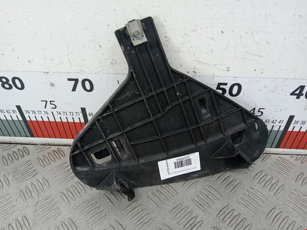 Кронштейн фары левый AUDI A4 B6 2001-2005