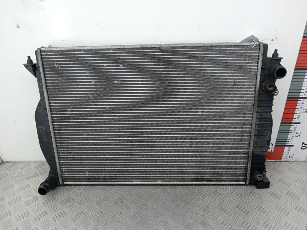 Радиатор основной AUDI A4 B6 2001-2005