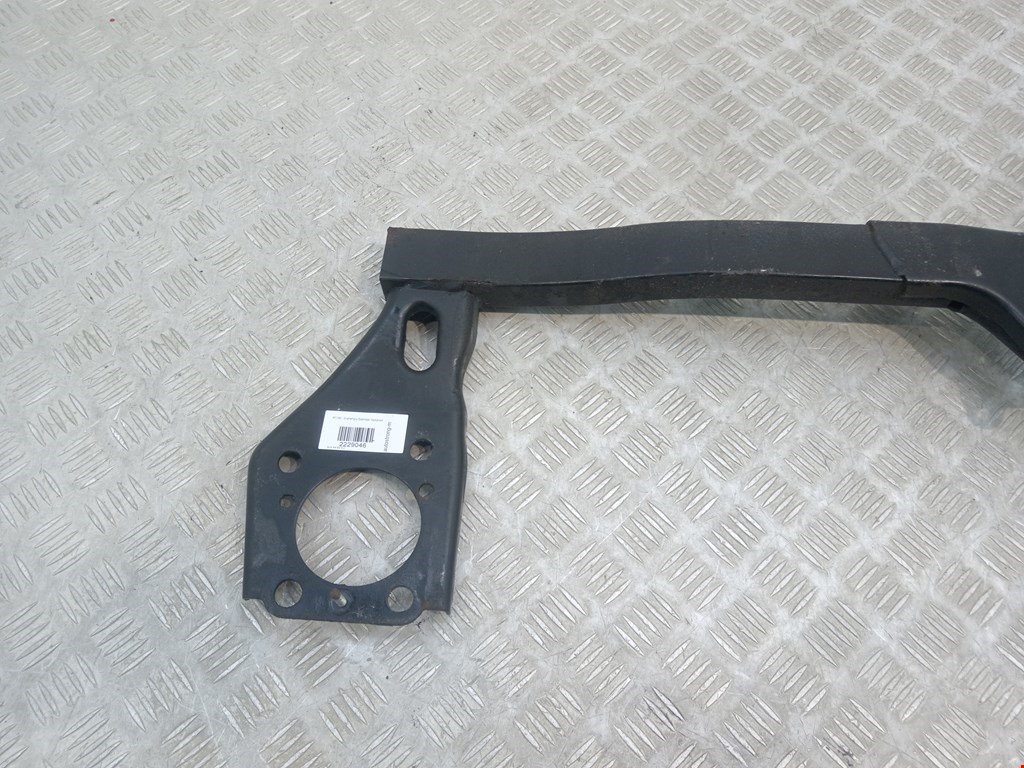 Усилитель переднего бампера (передний) AUDI A4 B6 2001-2005