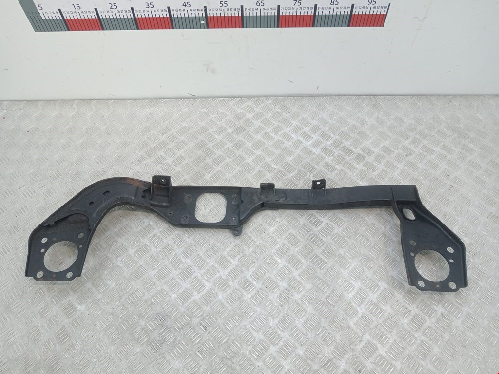 Усилитель переднего бампера (передний) AUDI A4 B6 2001-2005