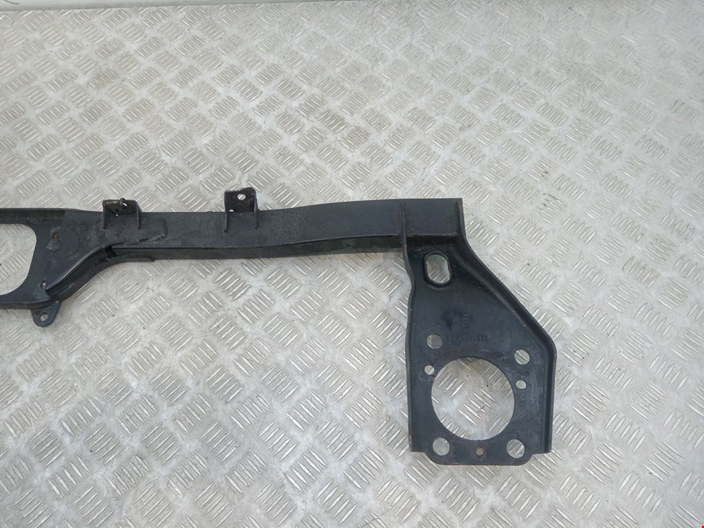 Усилитель переднего бампера (передний) AUDI A4 B6 2001-2005