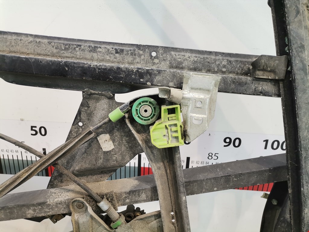 Стеклоподъемник передний правый AUDI A4 B5 1995-2001