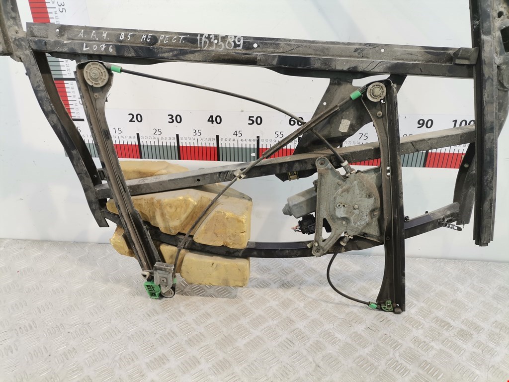 Стеклоподъемник передний правый AUDI A4 B5 1995-2001