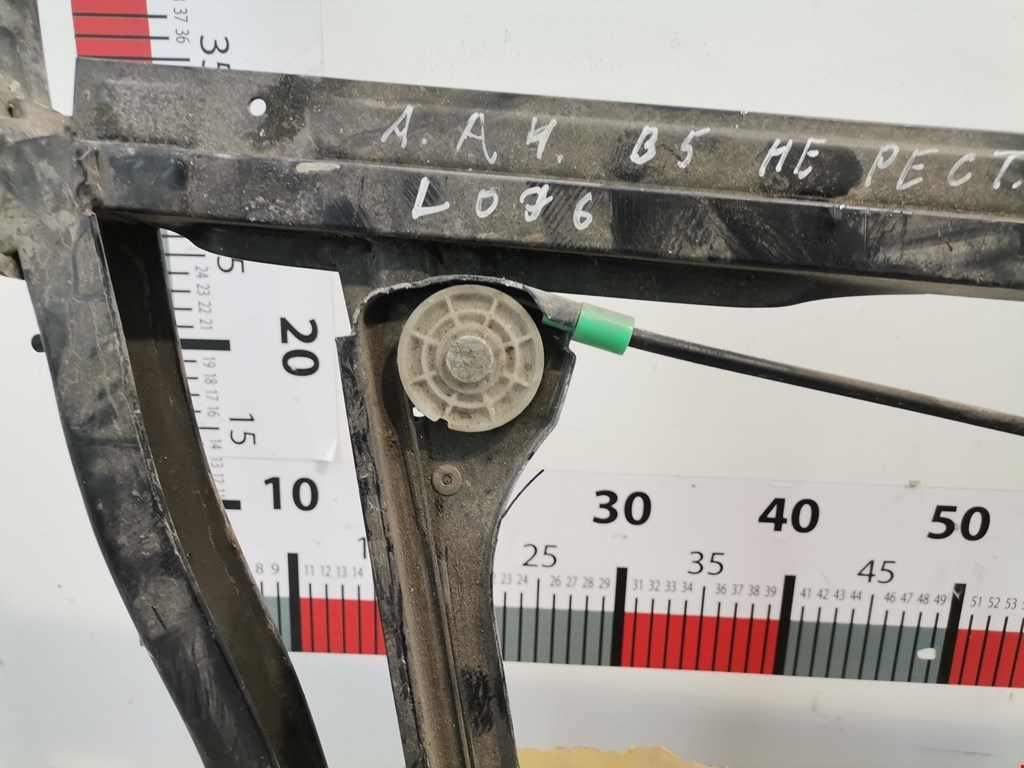 Стеклоподъемник передний правый AUDI A4 B5 1995-2001