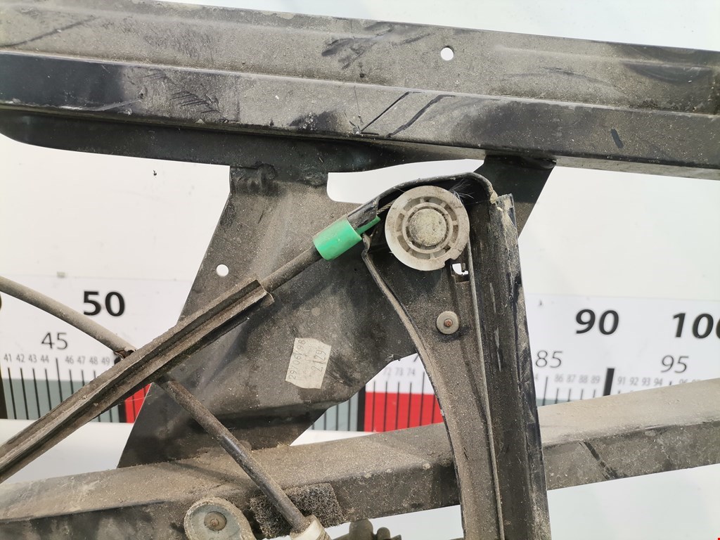 Стеклоподъемник передний правый AUDI A4 B5 1995-2001