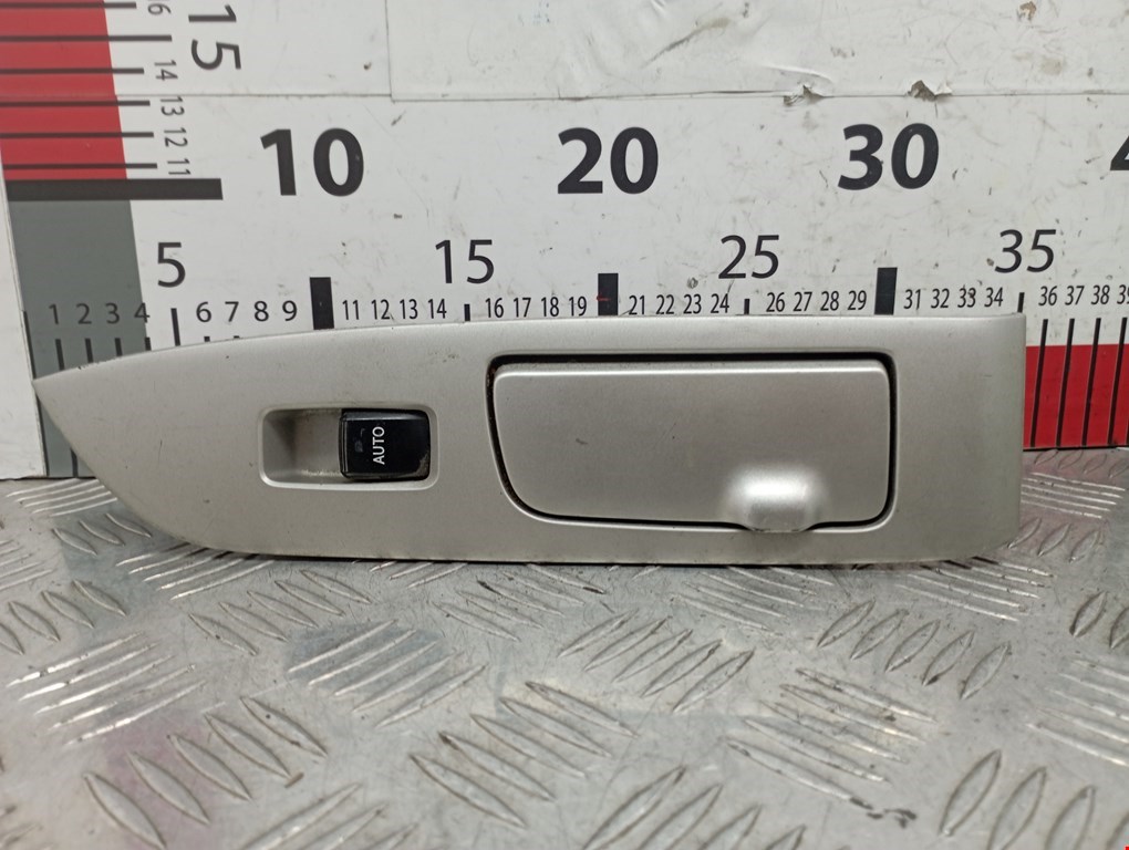 Кнопка стеклоподъемника LEXUS RX 300\330\350\400H 2003-2009