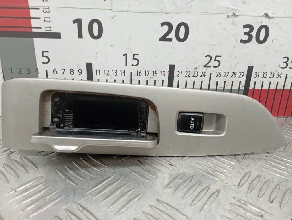 Кнопка стеклоподъемника LEXUS RX 300\330\350\400H 2003-2009