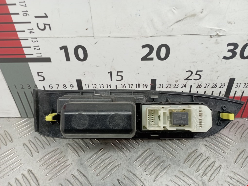 Кнопка стеклоподъемника LEXUS RX 300\330\350\400H 2003-2009