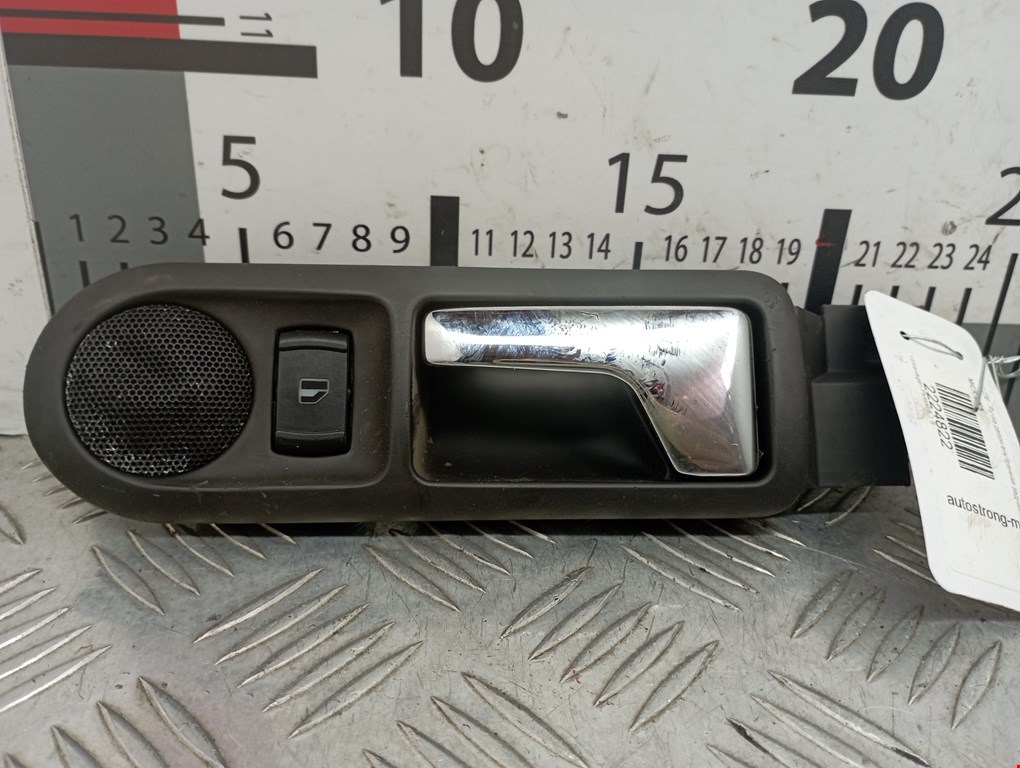 Ручка дверная задняя внутренняя левая VOLKSWAGEN Passat B5 1997-2005