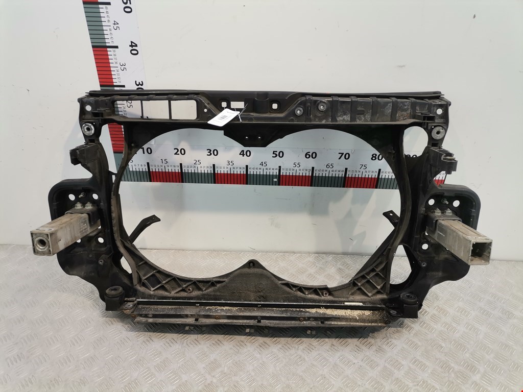 Панель передняя (передняя монтажная панель рамка передняя телевизор) Audi A6 C6 (2004-2011)