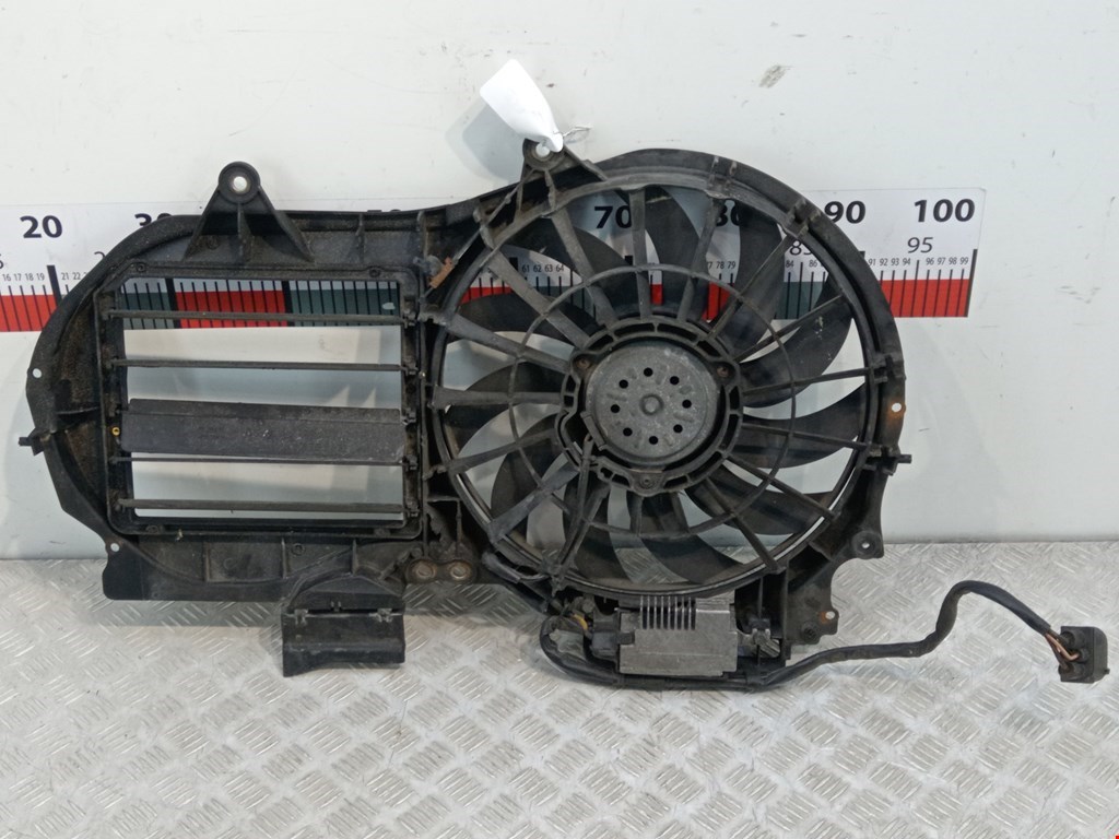 Вентилятор радиатора основного AUDI A4 B6 2001-2005