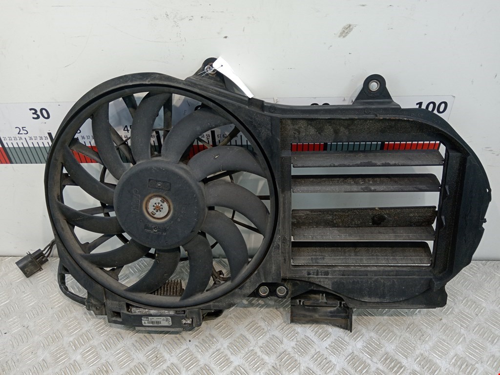Вентилятор радиатора основного AUDI A4 B6 2001-2005