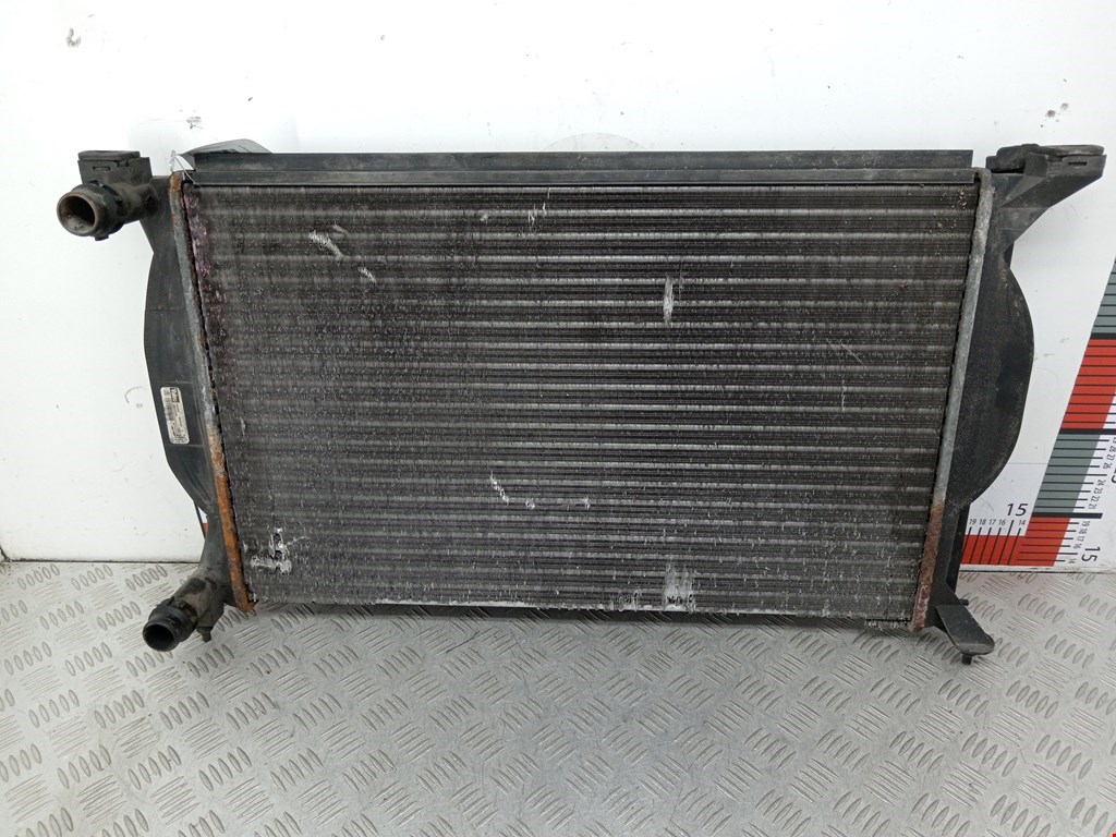 Радиатор основной AUDI A4 B6 2001-2005