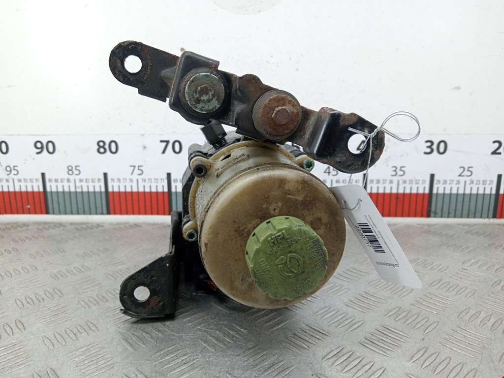 Насос гидроусилителя руля (ГУР) VOLKSWAGEN Polo IV 2001-2009