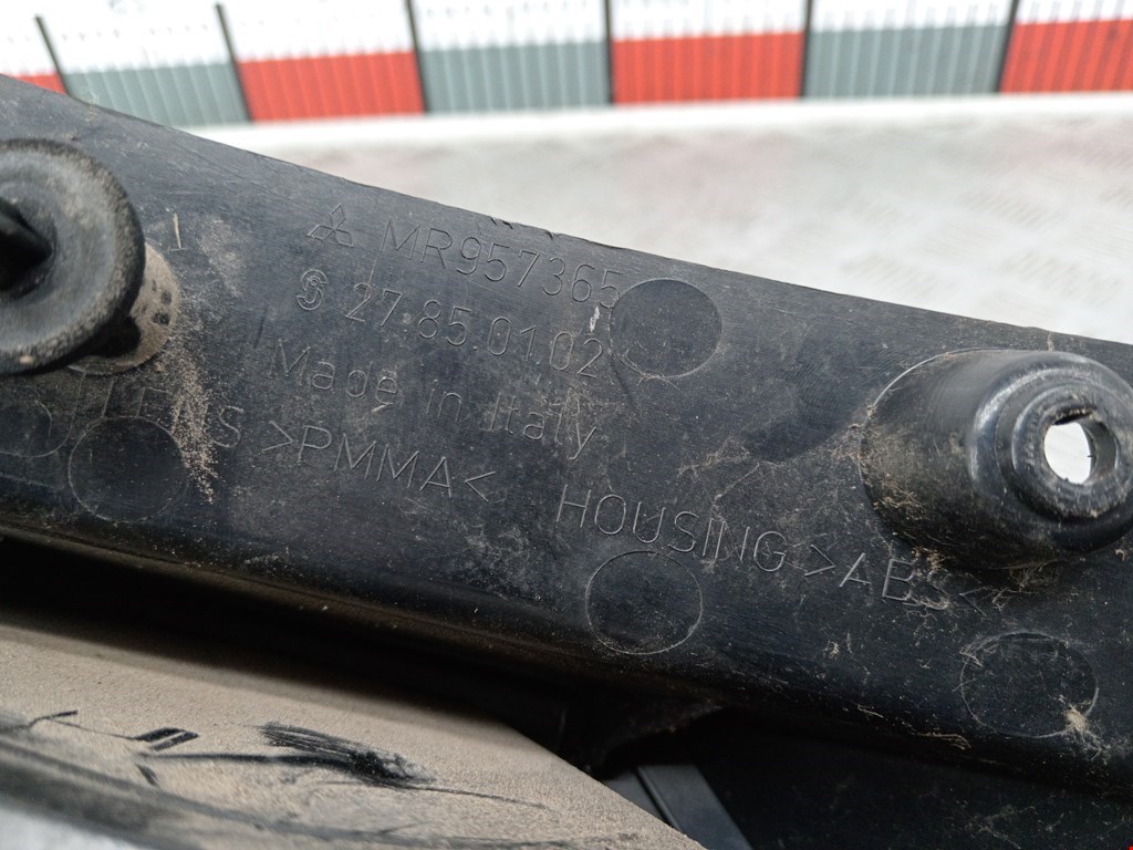 Фонарь задний левый MITSUBISHI Colt Z3 2003-2012