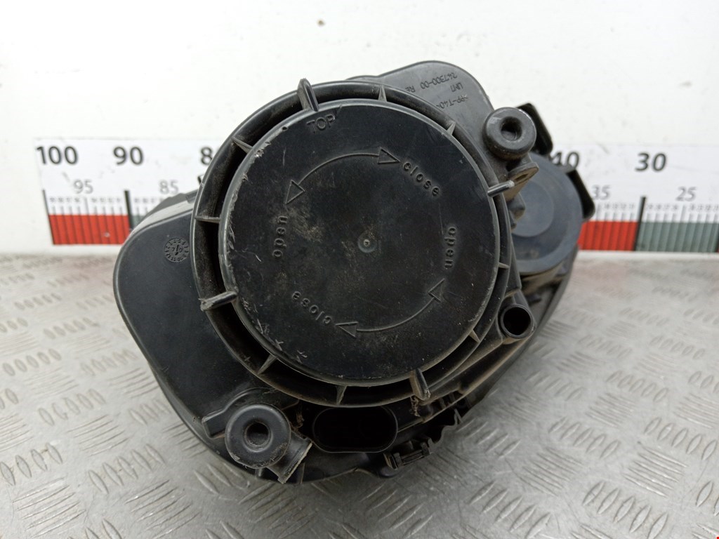 Фара правая VOLKSWAGEN Golf V 2003-2009